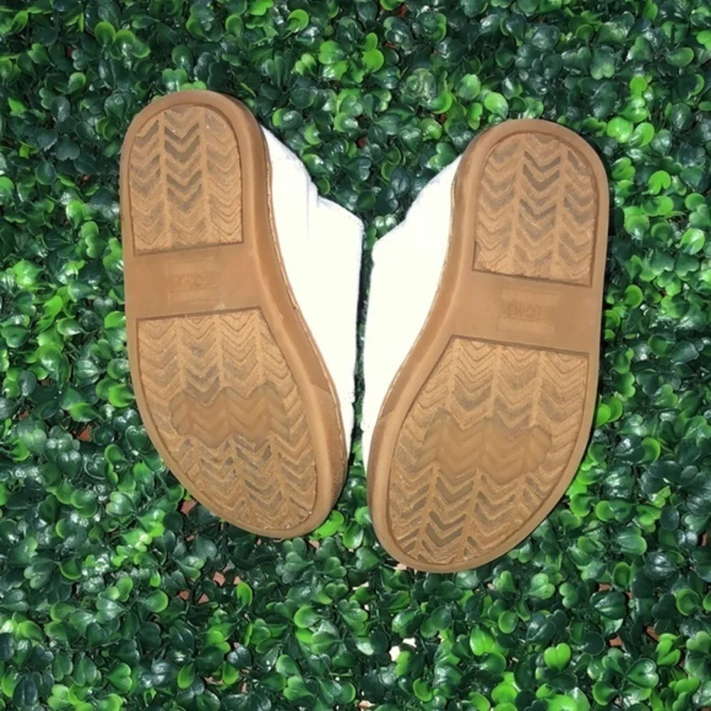 Toms white and tan Velcro shoes